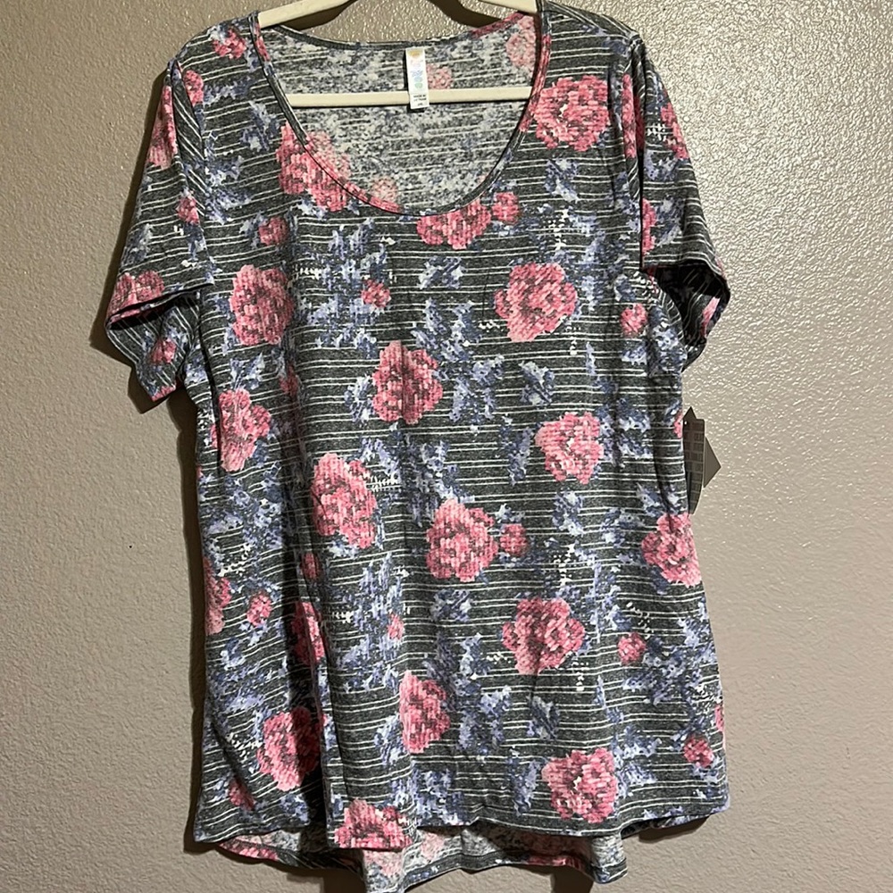Lula Roe Classic T 2XL NWT